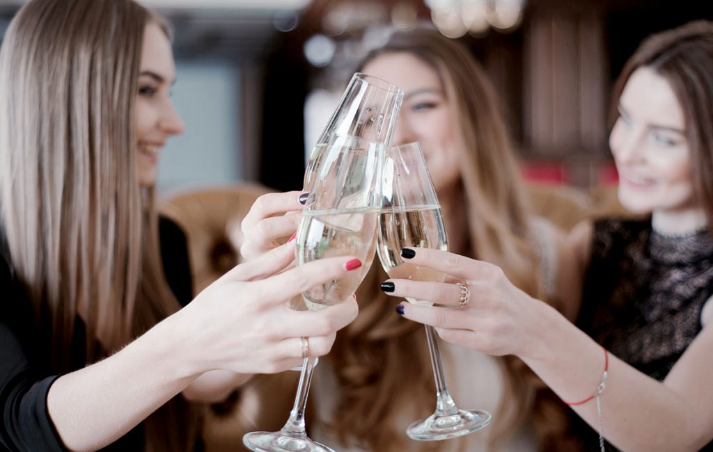 Dildoparty für Frauen - Partyspaß mit deinen Mädels Dildoparty für Frauen - Partyspaß mit deinen Mädels